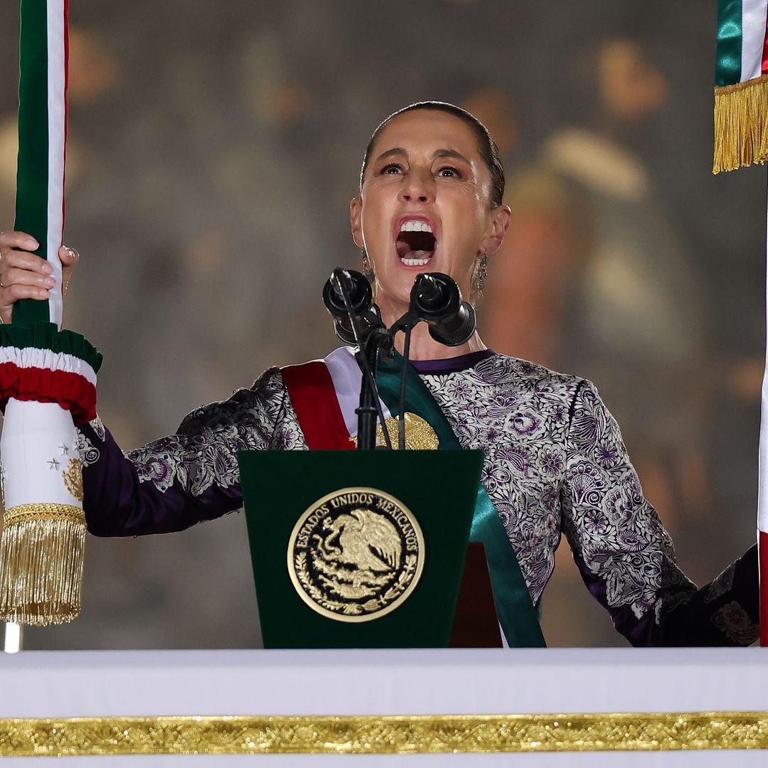 Claudia Sheinbaum makes history as Mexico’s first female President, leading the iconic Cry of Independence