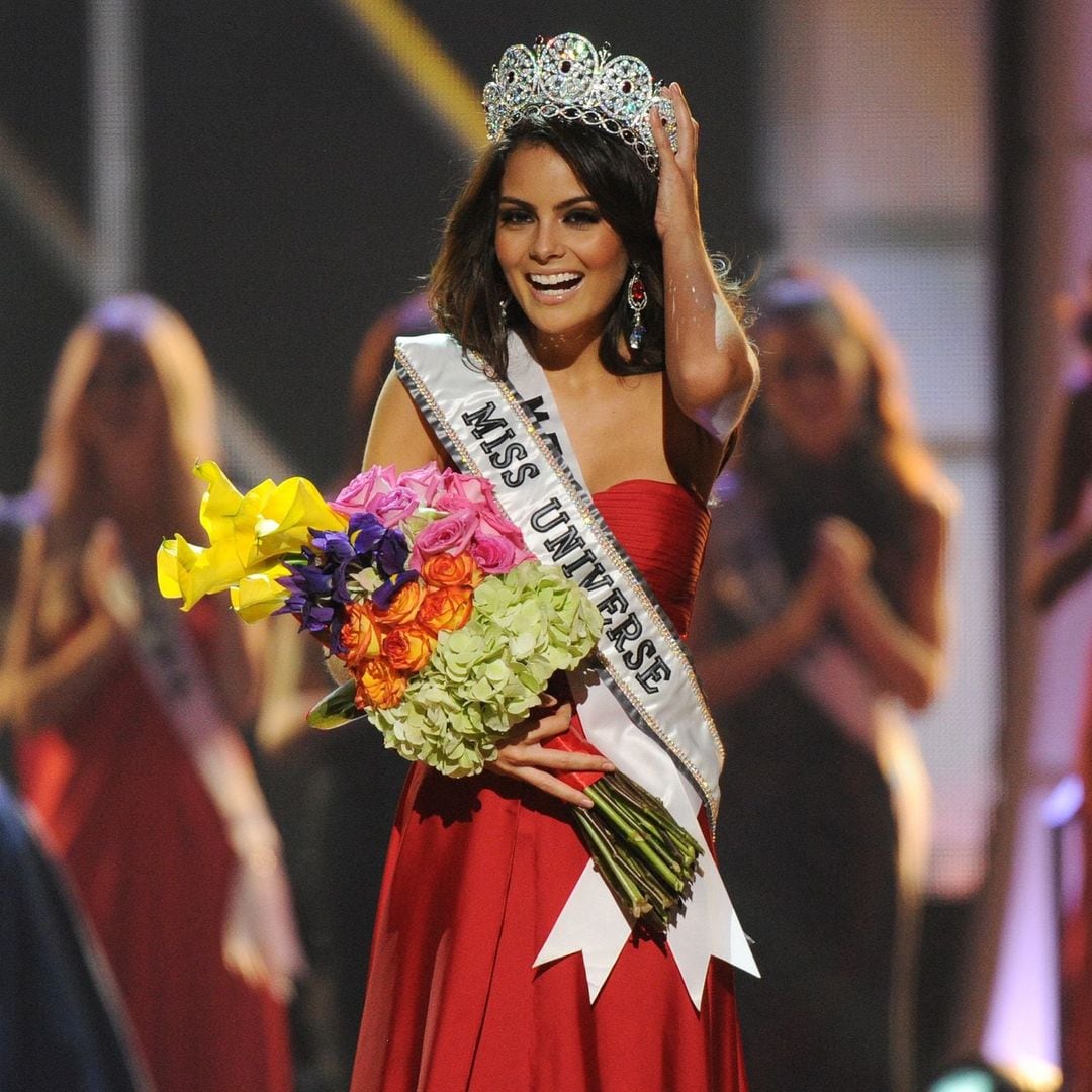 Miss Universe Ximena Navarrete celebrates 15 years of her crown with her kids by her side