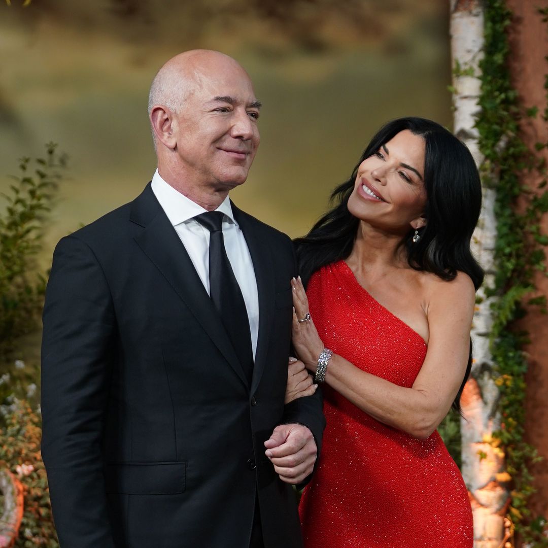 Details Of Lauren Sanchez s engagement Ring From Jeff Bezos