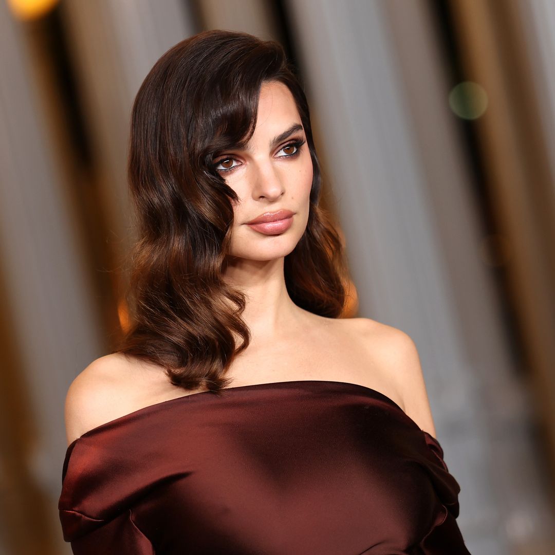 Emily Ratajkowski debuts drastic short hair transformation for the summer