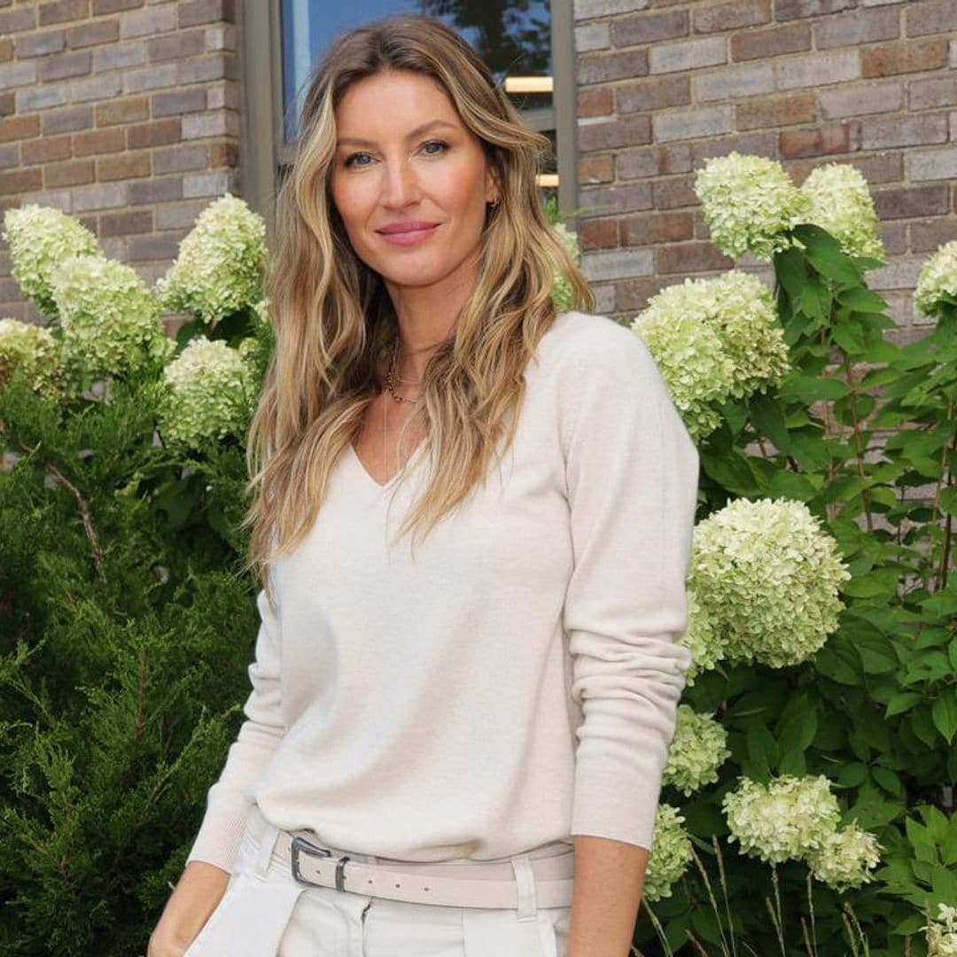 Gisele Bündchen shares photo with her five sisters in family reunion