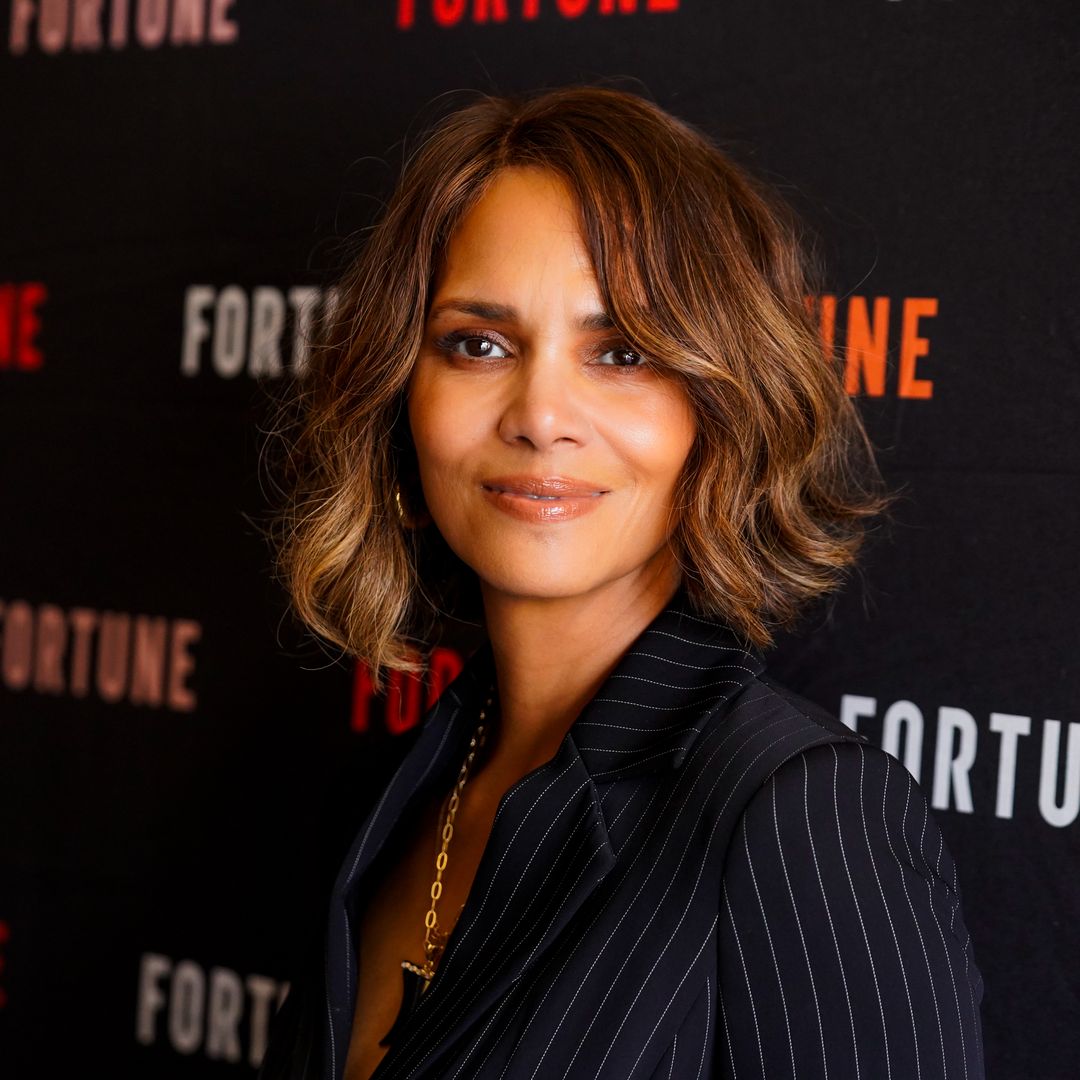 9 Flattering haircuts for wavy hair, according to stylists