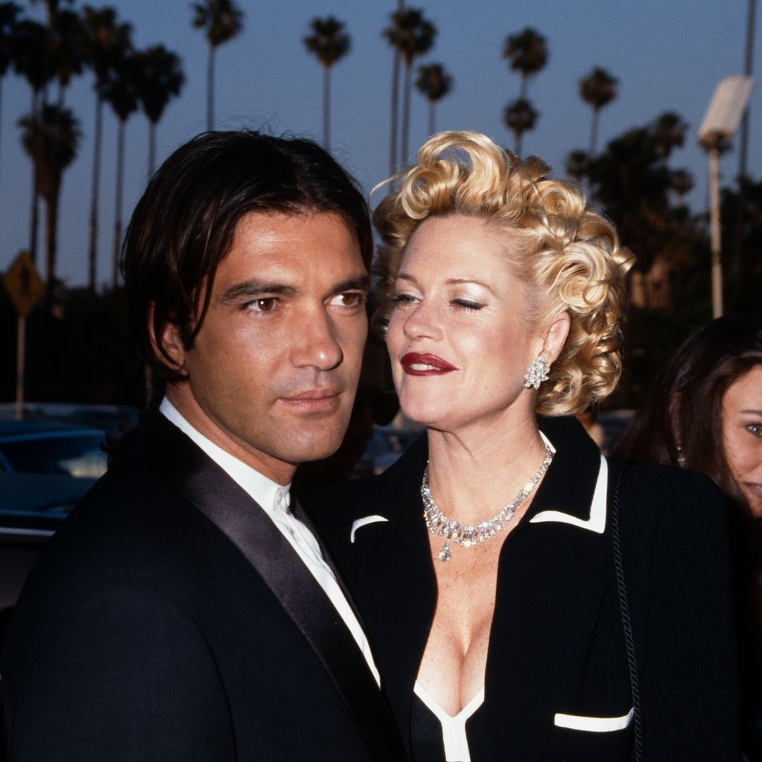 Antonio Banderas and Melanie Griffith’s secret wedding: 12 guests, taxi escape, and a love story that still connects them today