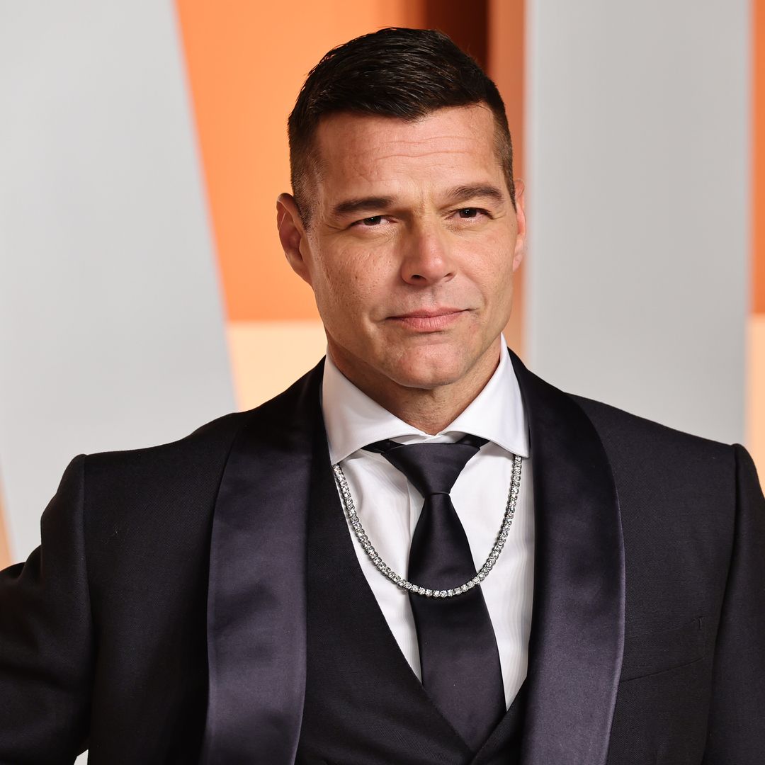 Ricky Martin melts hearts while taking his son to school