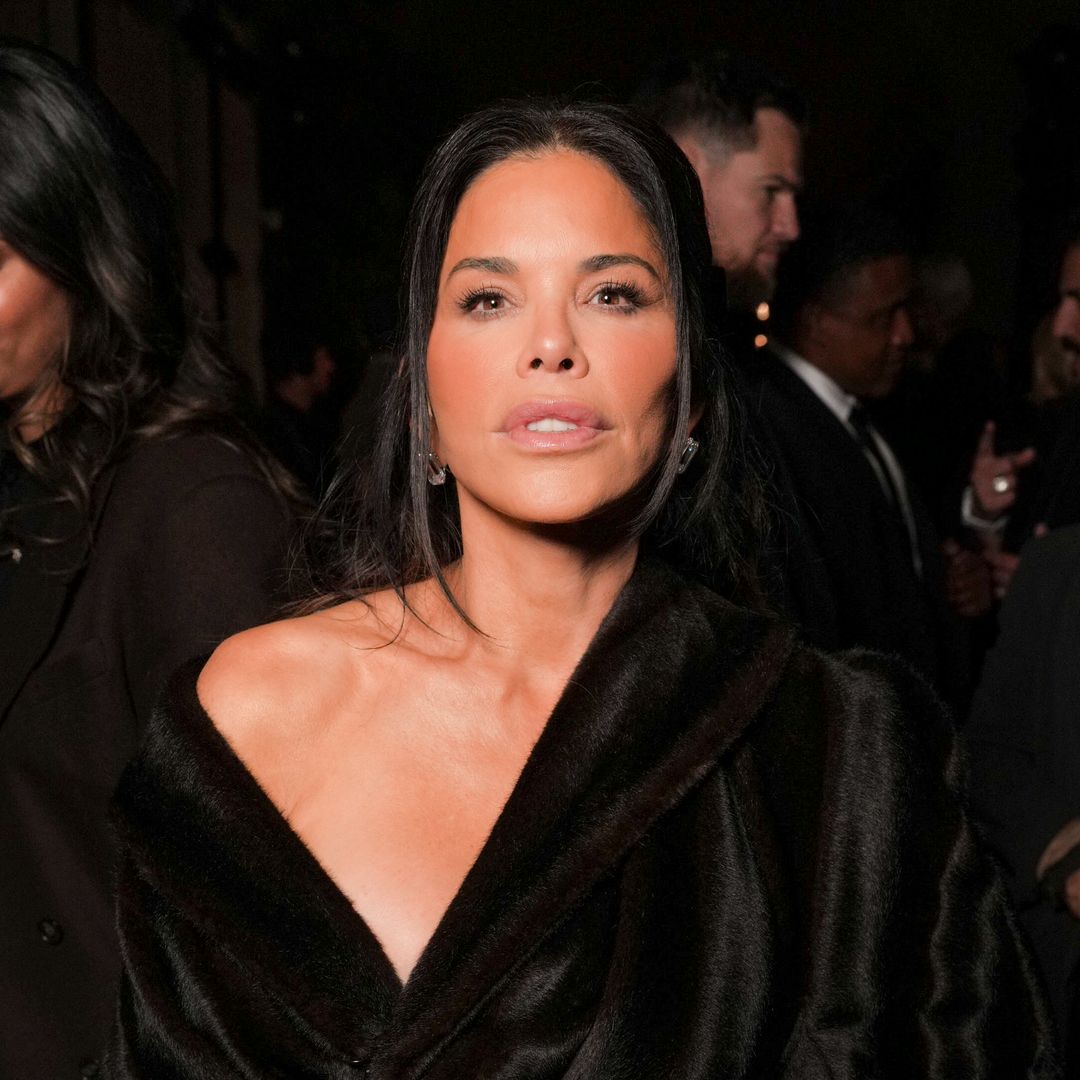 Lauren Sánchez Bezos and Georgina Rodríguez twin in black looks and flash million-dollar rings