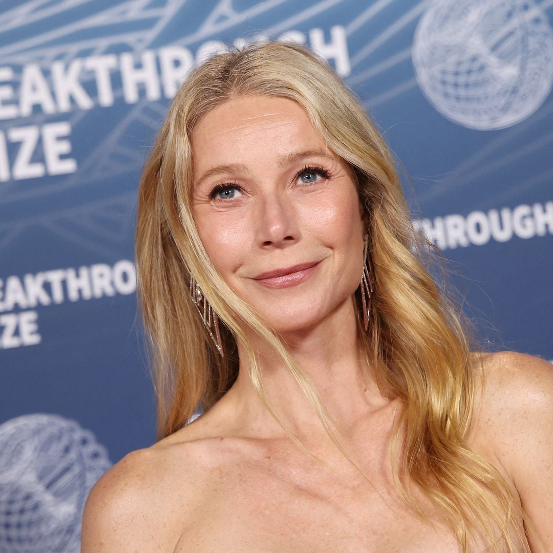 Gwyneth Paltrow shows off makeup-free face in vulnerable photo