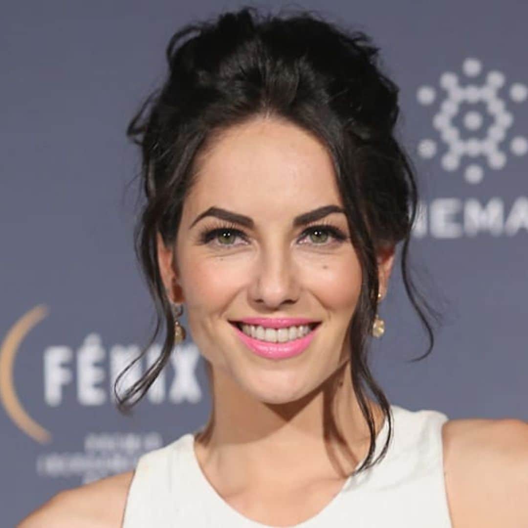 Bárbara Mori proves she's the world's sexiest abuela at 'La Negociadora' premiere