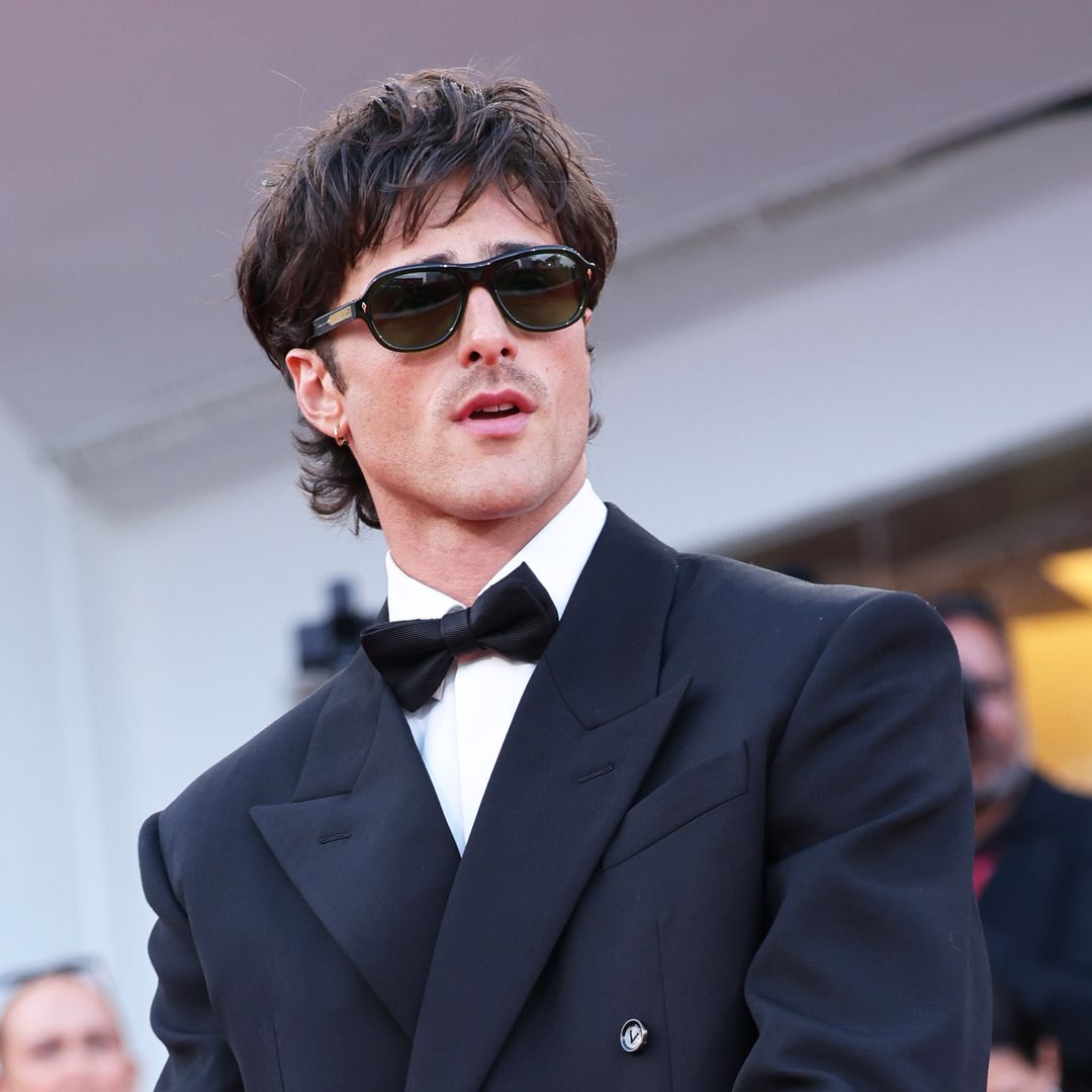 Jacob Elordi clashes with Venice Film Festival security at the red carpet premiere of 'Frankenstein'