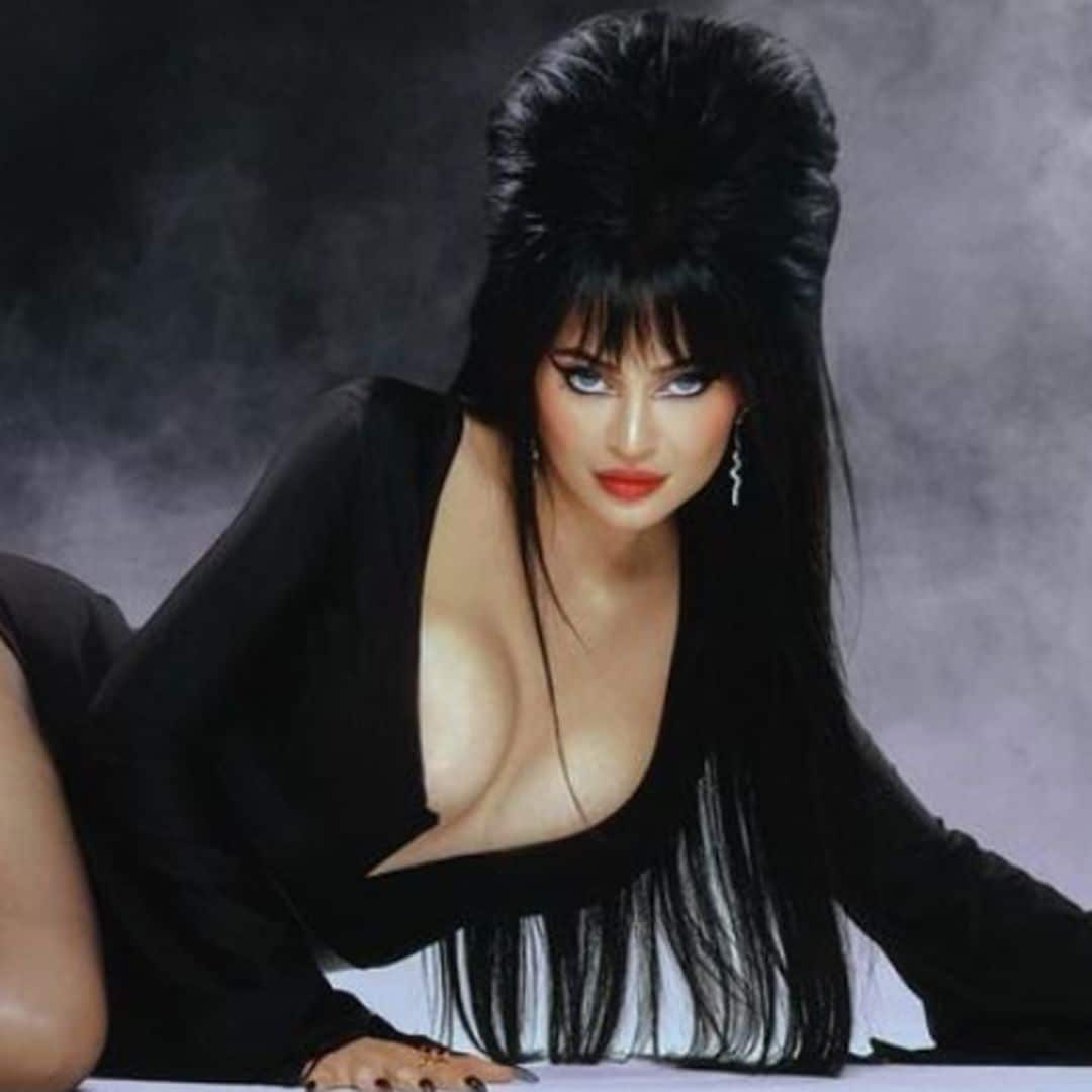 Kylie Jenner wins Halloween as ‘Elvira: Mistress of the Dark’ in sexy costume