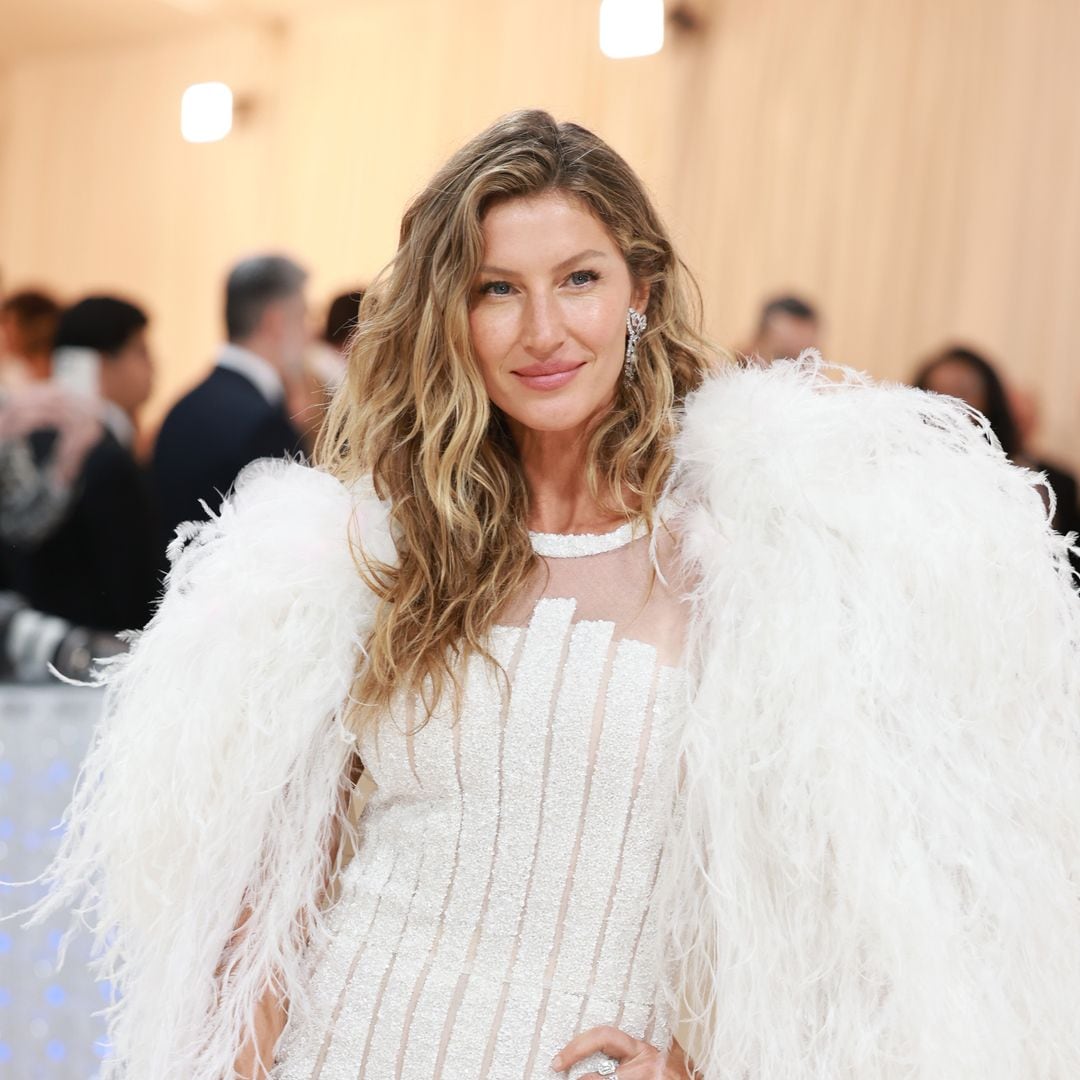 Gisele Bündchen and Joaquim Valente enjoy loved-up boat ride in Miami