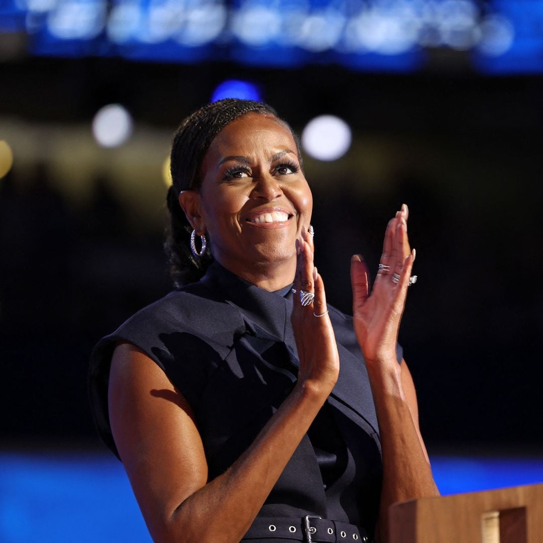Michelle Obama flaunts engagement & wedding rings in L.A. amid divorce rumors