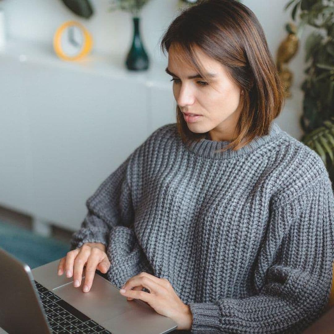 Working from home essentials for complete comfort and style