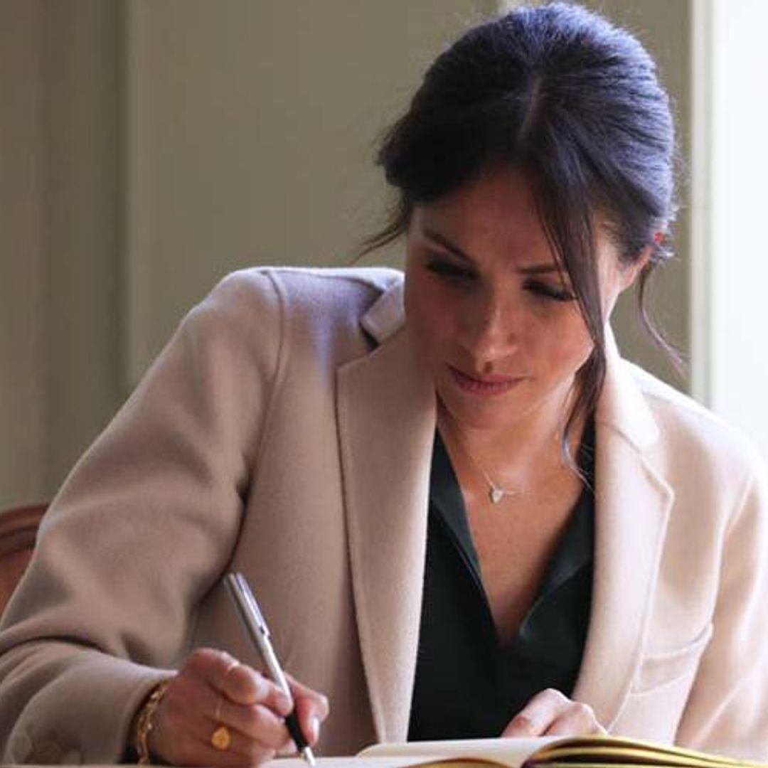 Meghan Markle shows off her fancy handwriting, wow!