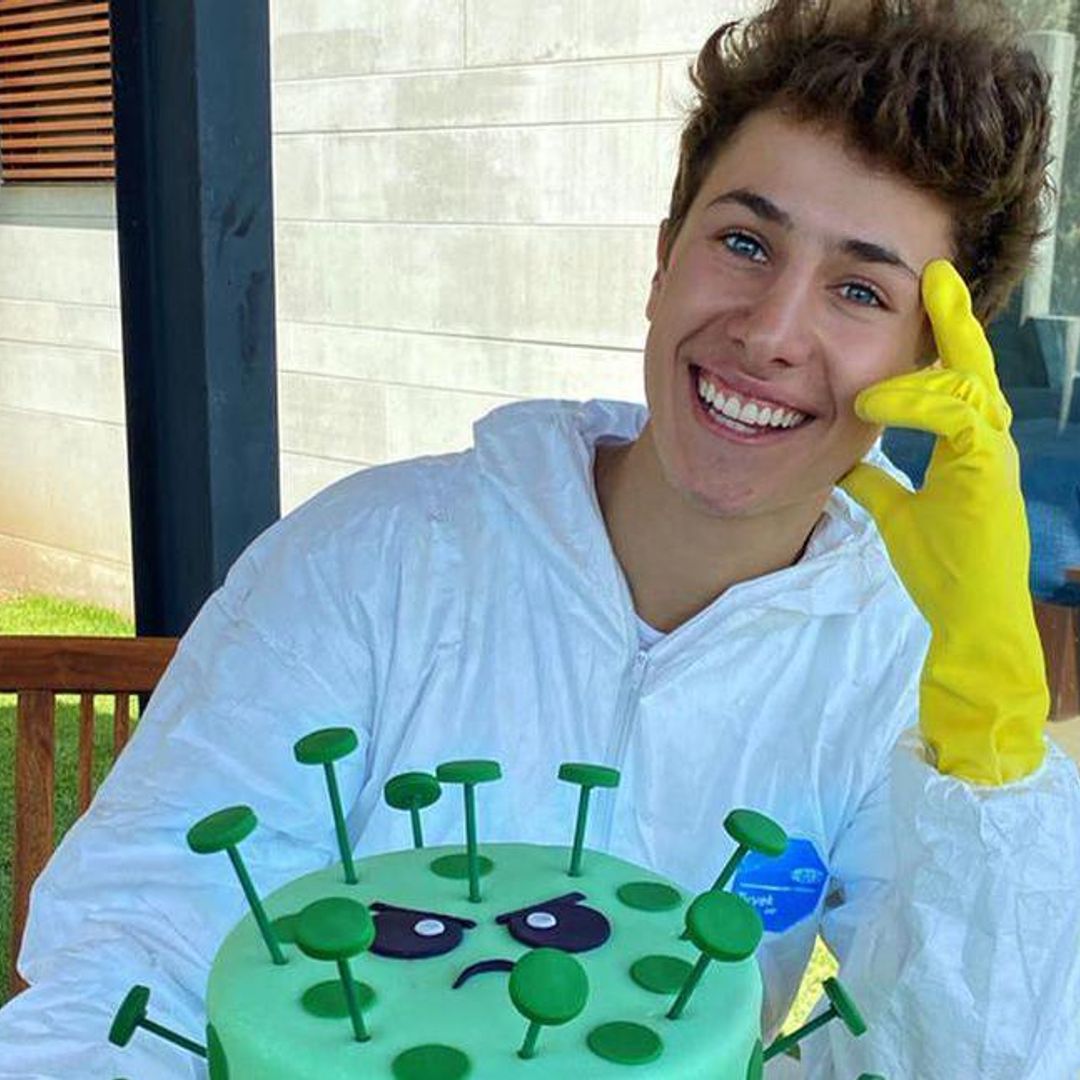 Juanpa Zurita celebrates his birthday from quarantine and things get messy