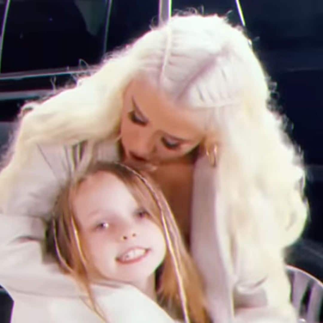 Watch Christina Aguilera dance sweetly with her daughter at Frida Kahlo’s art gallery