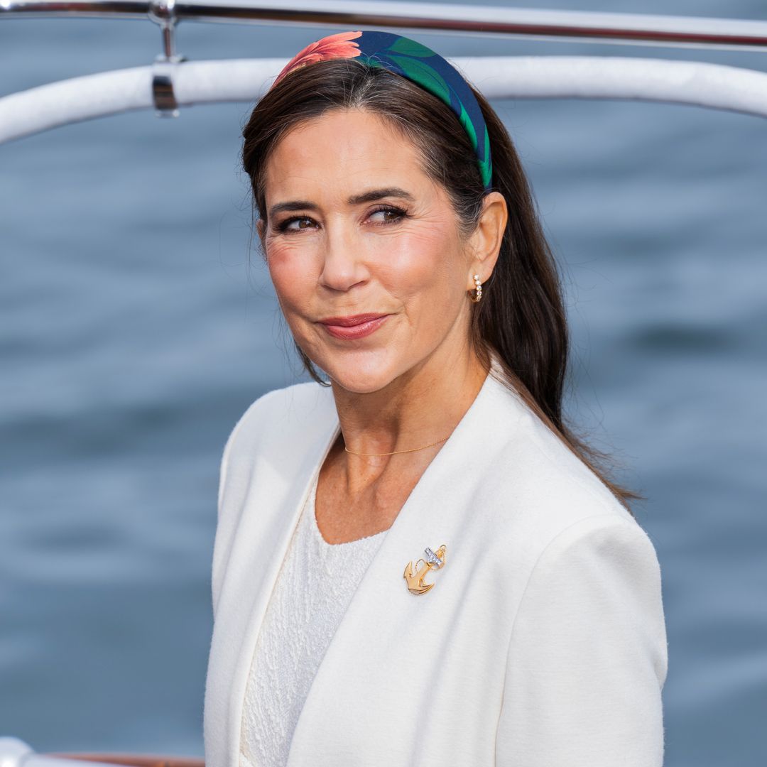 Queen Mary of Denmark's unscripted moment with Aussie tourists as she bids farewell to the Royal Yacht Dannebrog