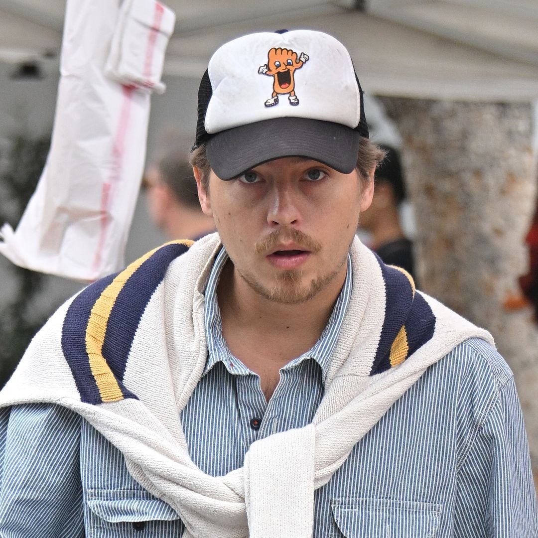 Cole Sprouse has a hilarious Instagram dedicated to strangers taking pictures of him in public
