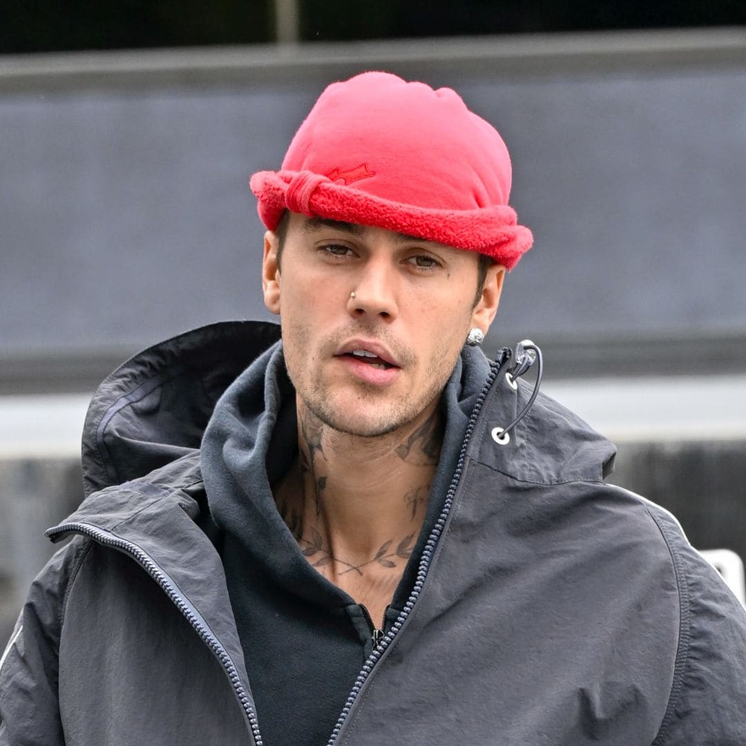 Justin Bieber admits to being 'selfish' while encouraging fans to do better