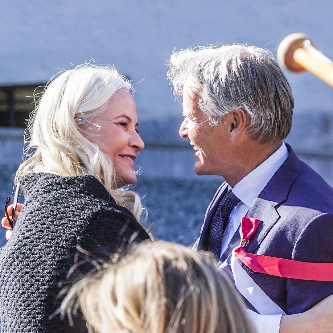 Queen Mette-Marit faces a new legal scandal: 60 former students sue her brother Espen Høiby