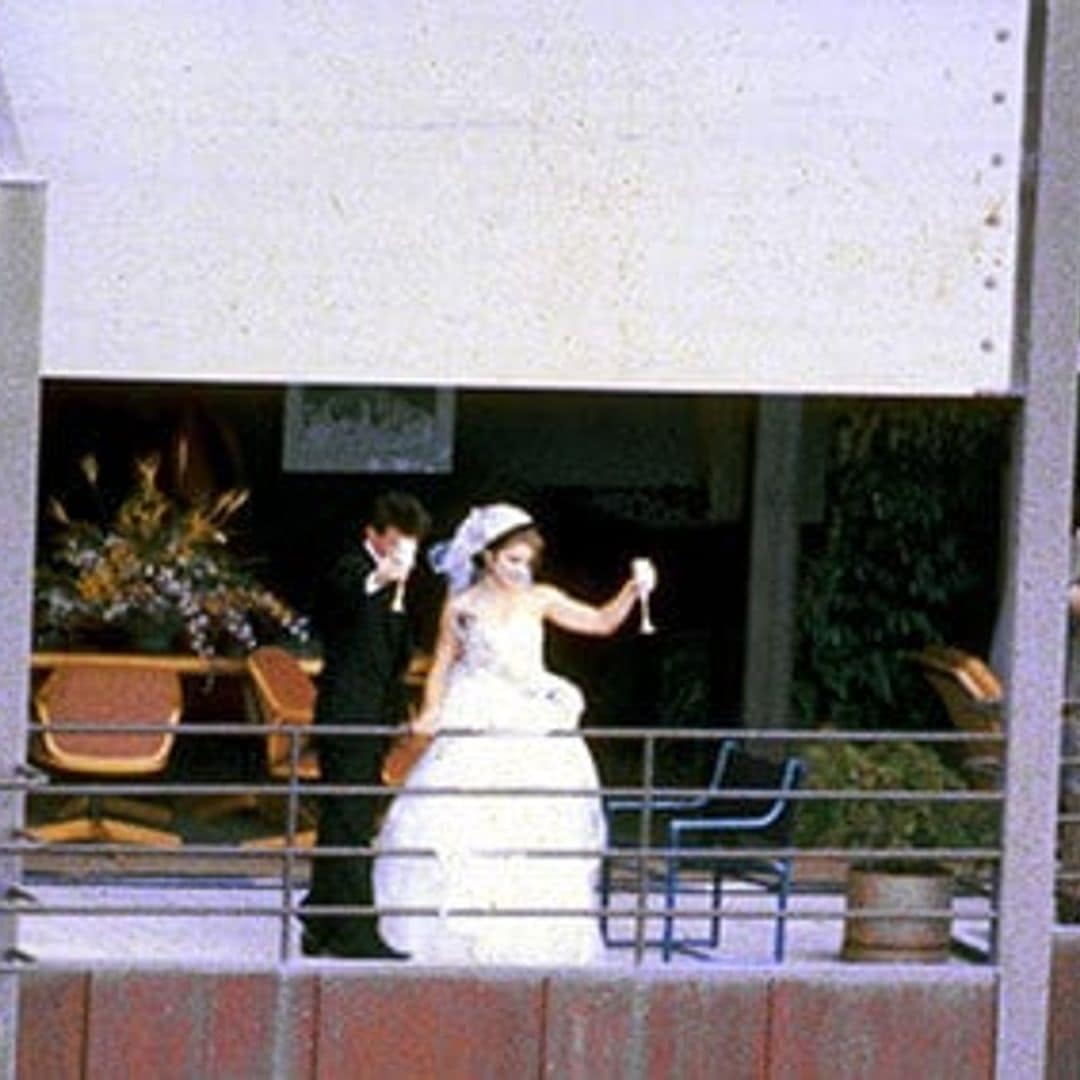 ​Madonna’s wedding dress set to sell for $60,000