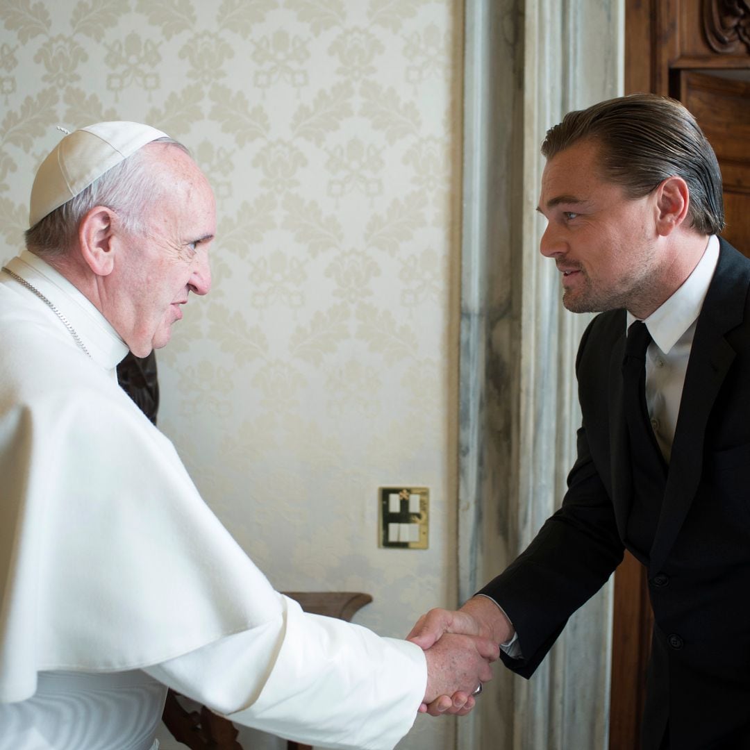 Leonardo DiCaprio discusses climate change with Pope Francis