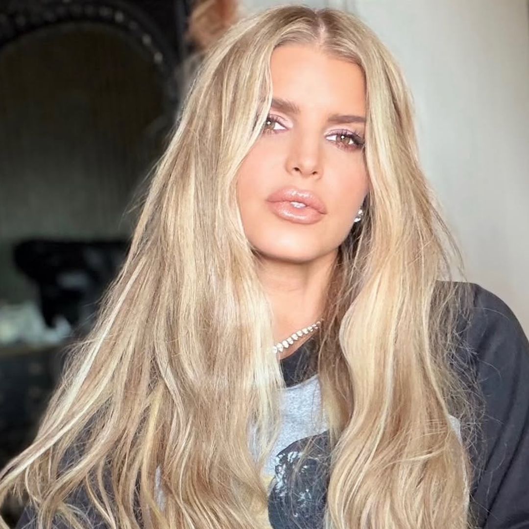 Jessica Simpson looks stunning in new photos, though fans spotted one painful detail