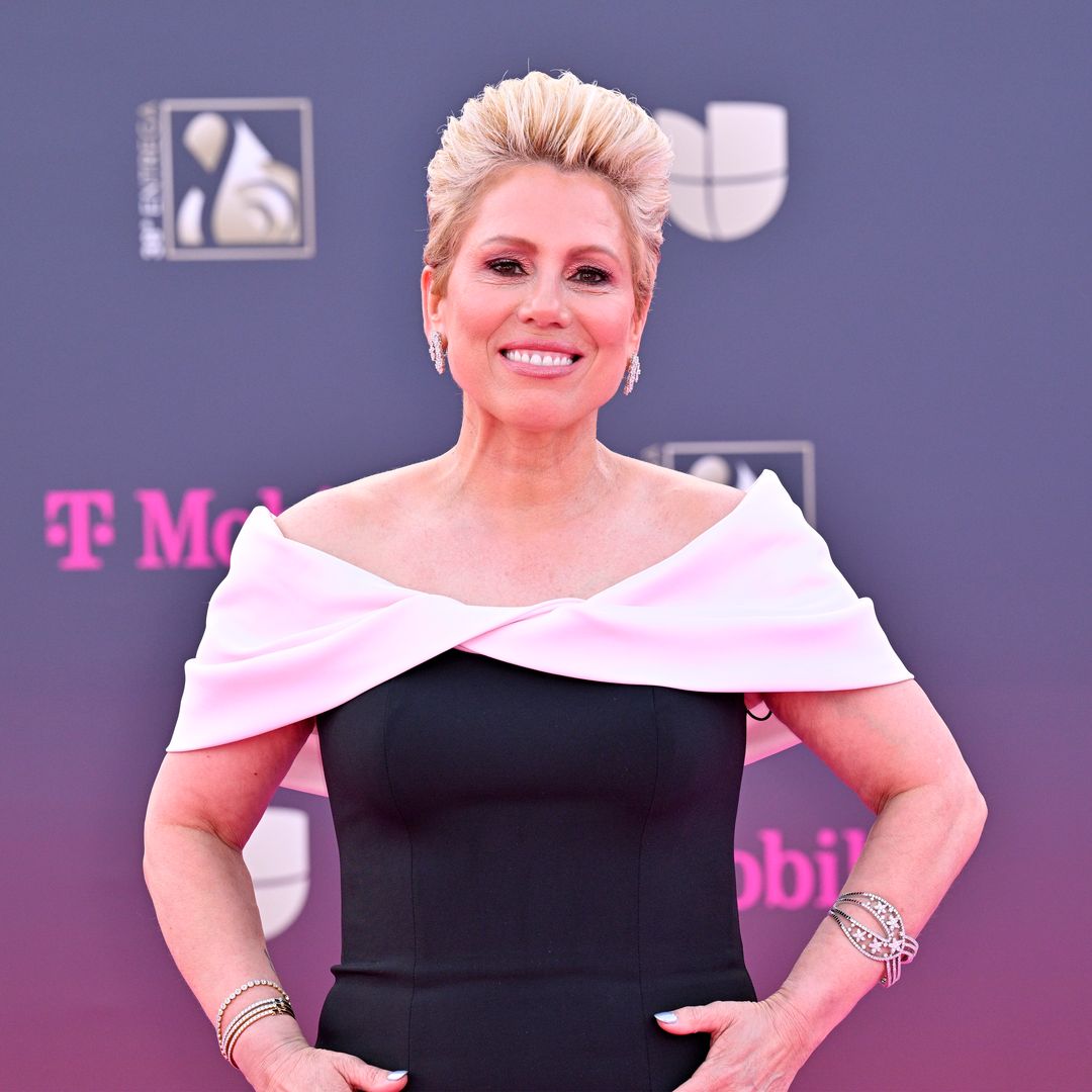 Bis La Medium attends Univision's 38th Premio Lo Nuestro at Kaseya Center on February 19, 2026 in Miami
