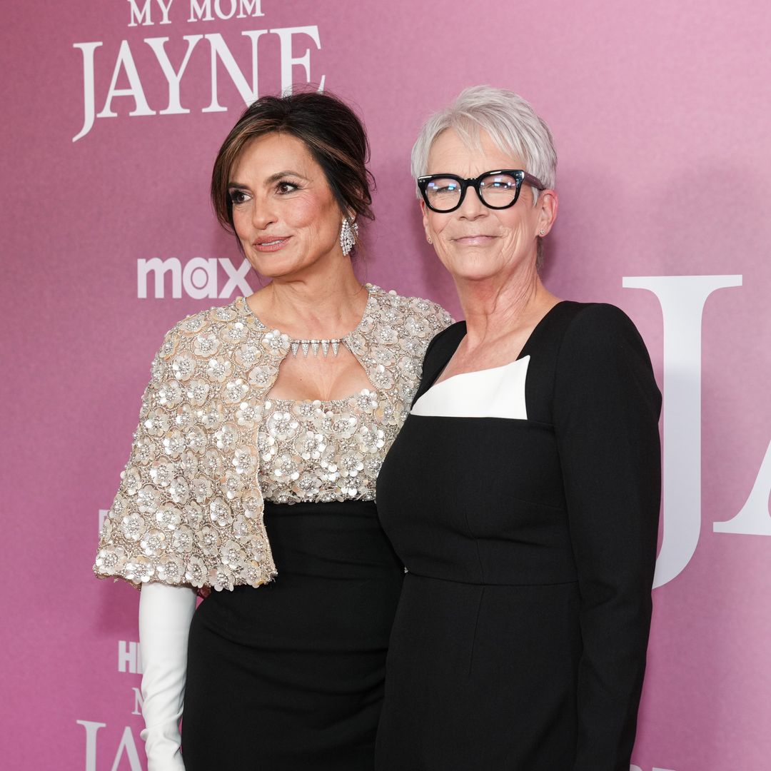 Mariska Hargitay and Jamie Lee Curtis clash over how to pronounce Los Angeles [VIDEO]
