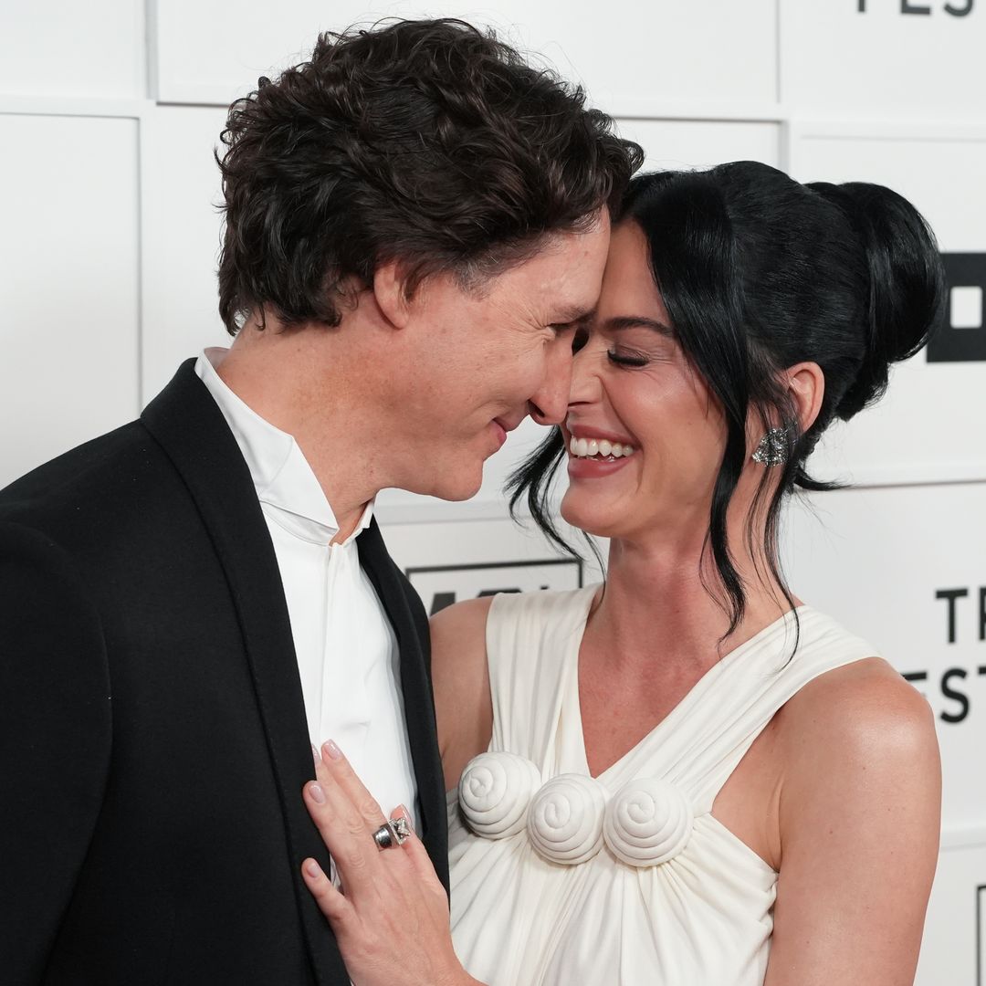 Justin Trudeau applies sunscreen to Katy Perry’s chest during South of France yacht day