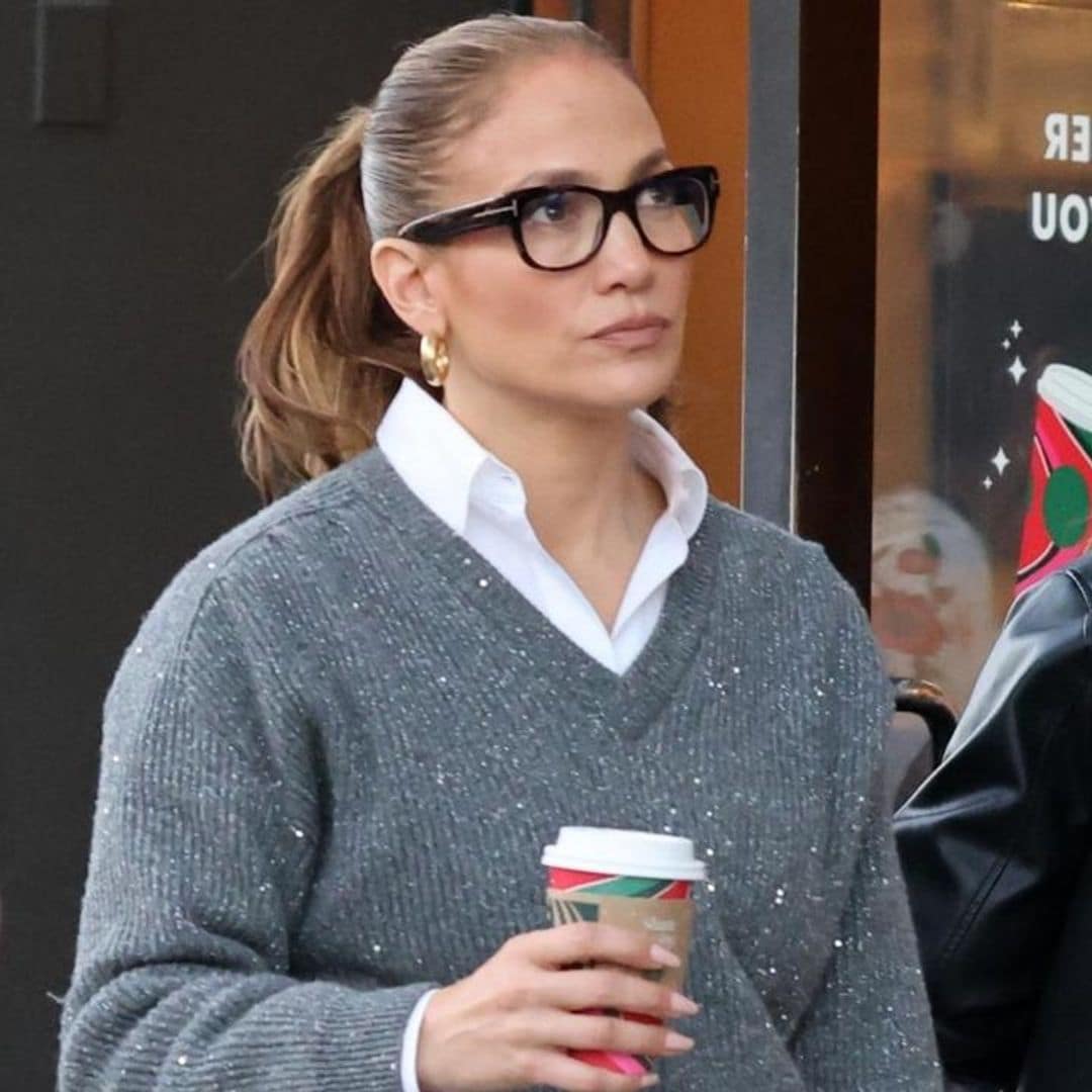 Jennifer Lopez steps out in preppy fall look with the perfect accessory