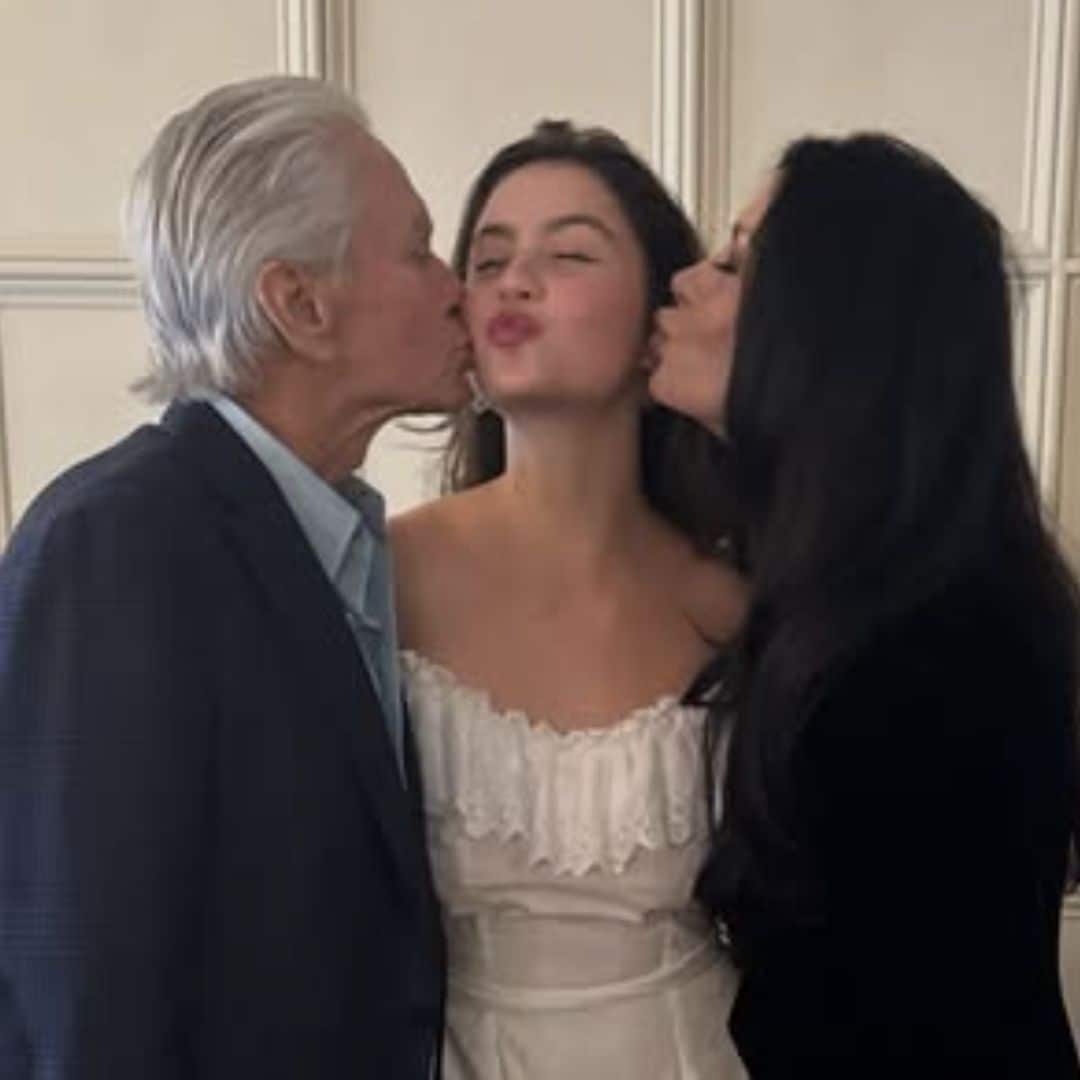 Carys, la hija de Catherine Zeta-Jones y Michael Douglas, se gradúa de una exclusiva universidad