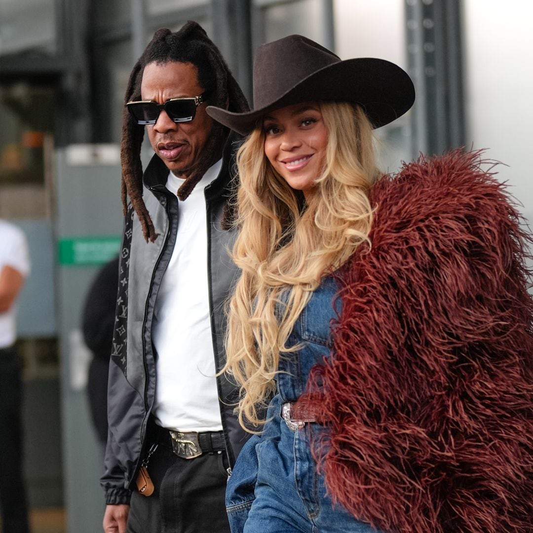 Beyoncé and Jay-Z share a sweet onstage kiss at Cowboy Carter Tour finale
