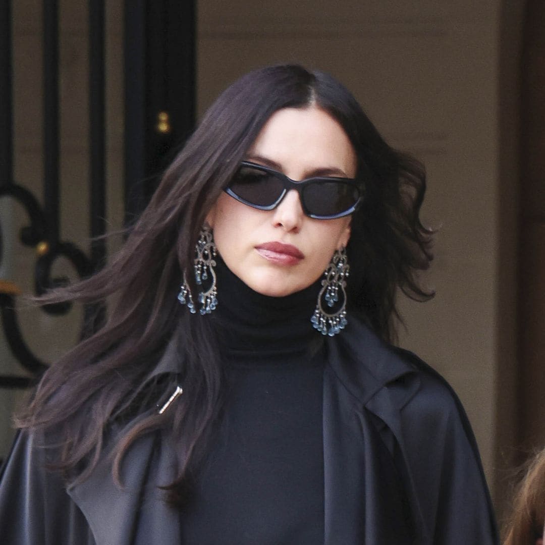Irina Shayk and daughter Lea step out in black and pink for a sweet Paris outing