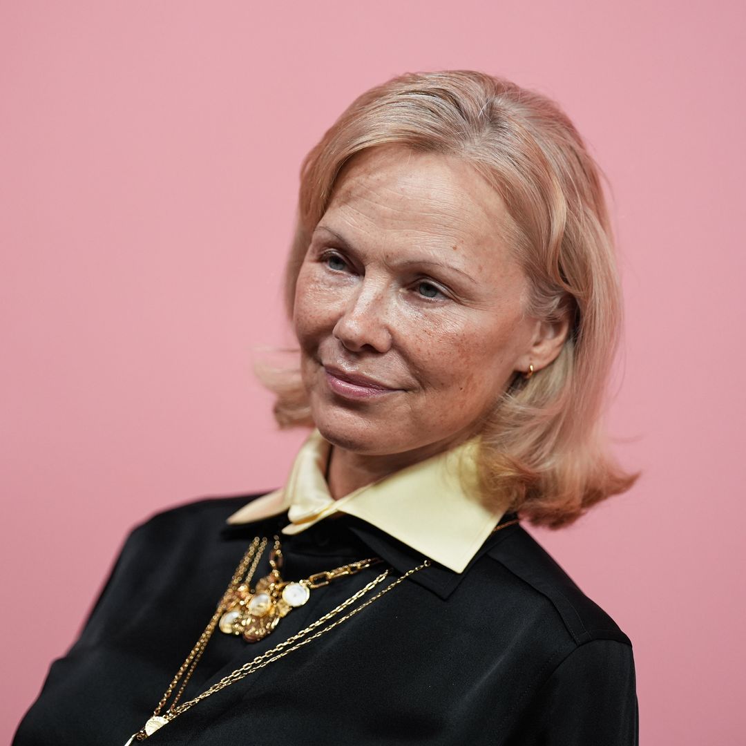 Pamela Anderson's new bold haircut might be the It style of the season [PHOTOS]