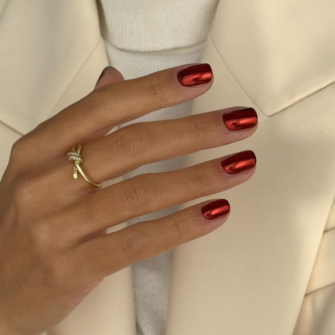 Holiday Manicures: 12 elegant and festive Christmas and New Year’s Styles