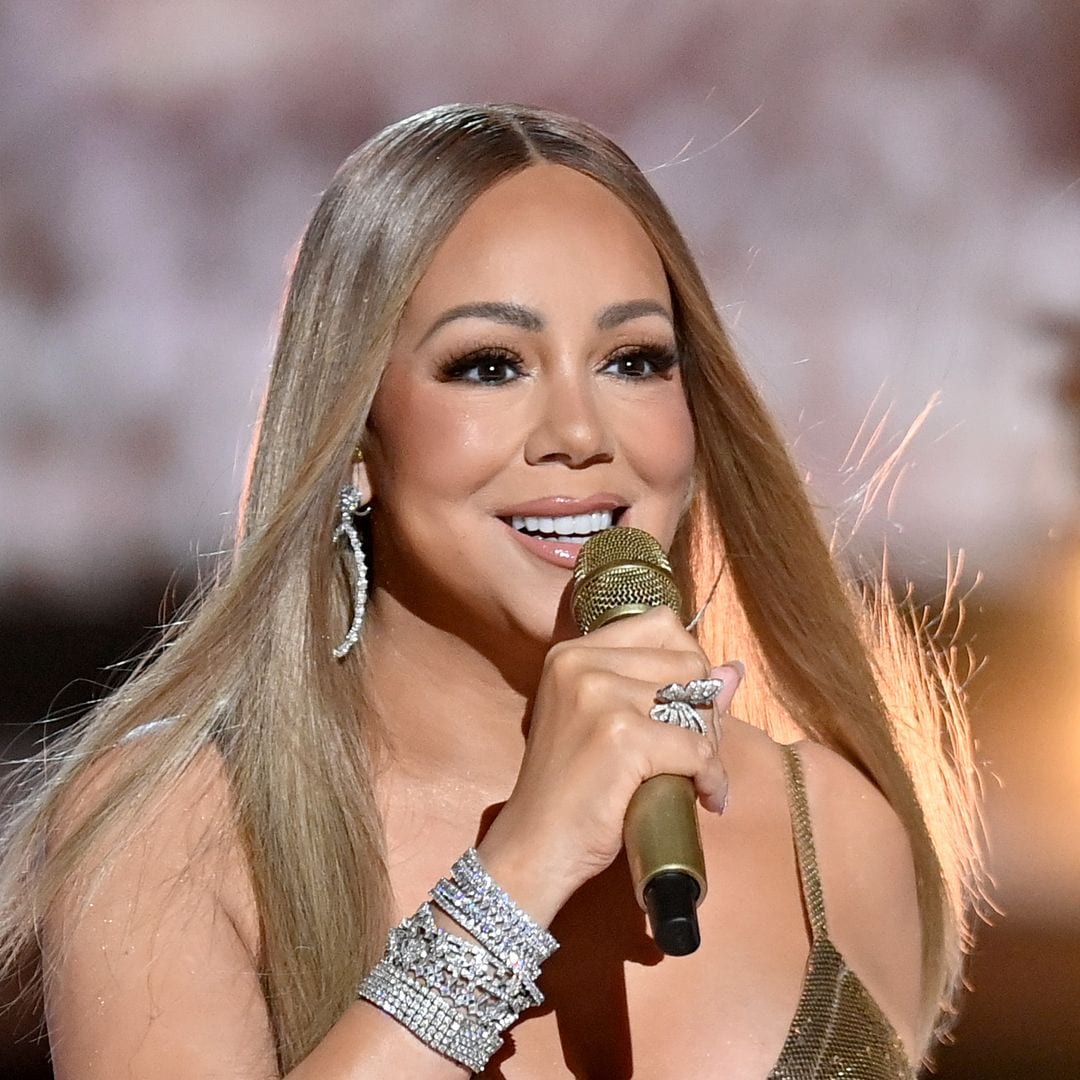Mariah Carey rocks Minnie ears on a visit to Disneyland