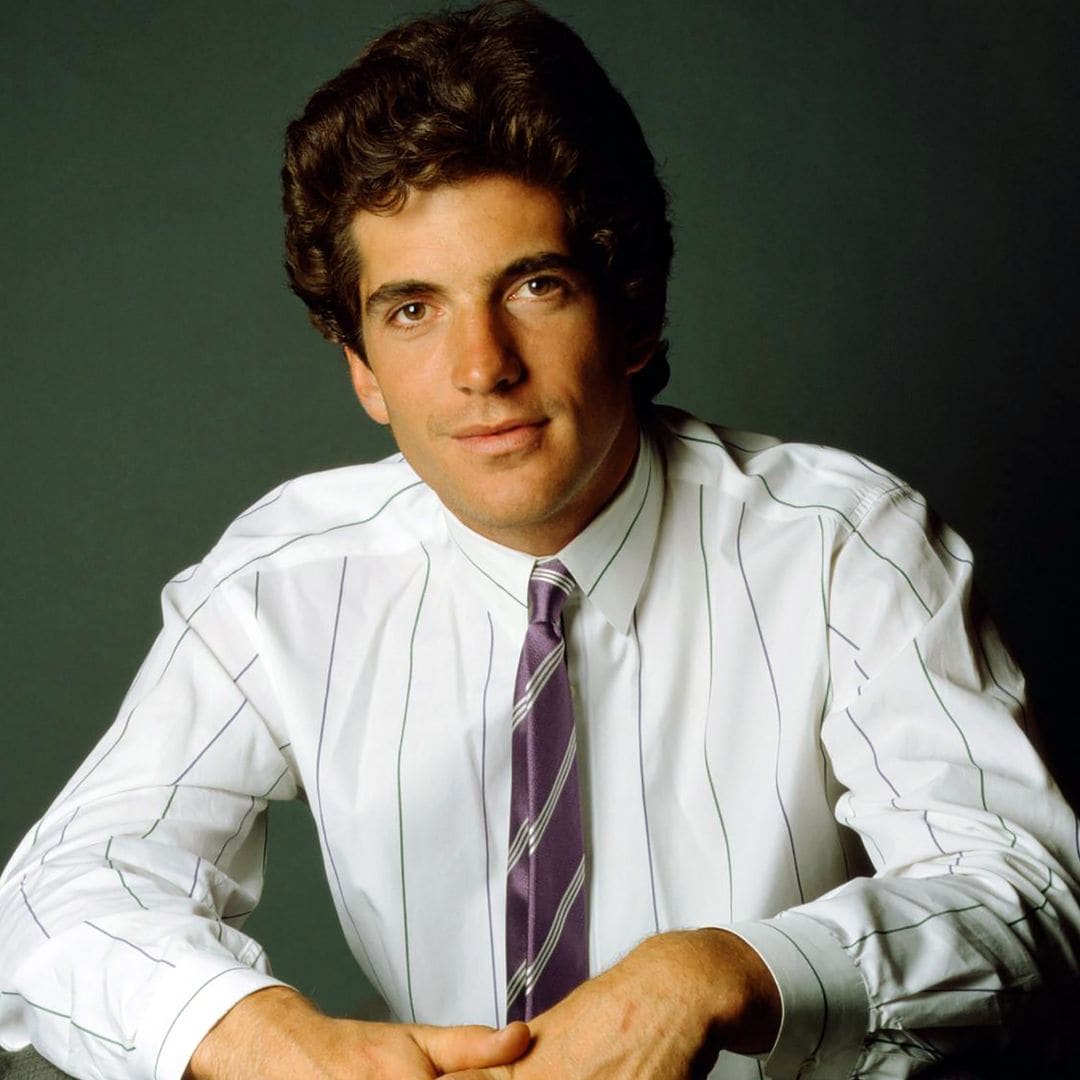 Princesses' mom had 'like a schoolgirl crush' on John F. Kennedy Jr.: Report