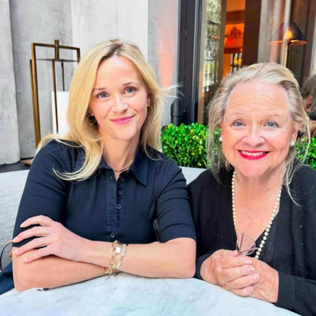 Reese Witherspoon shares heartwarming holiday moment with mom Betty after viral photo with daughter Ava
