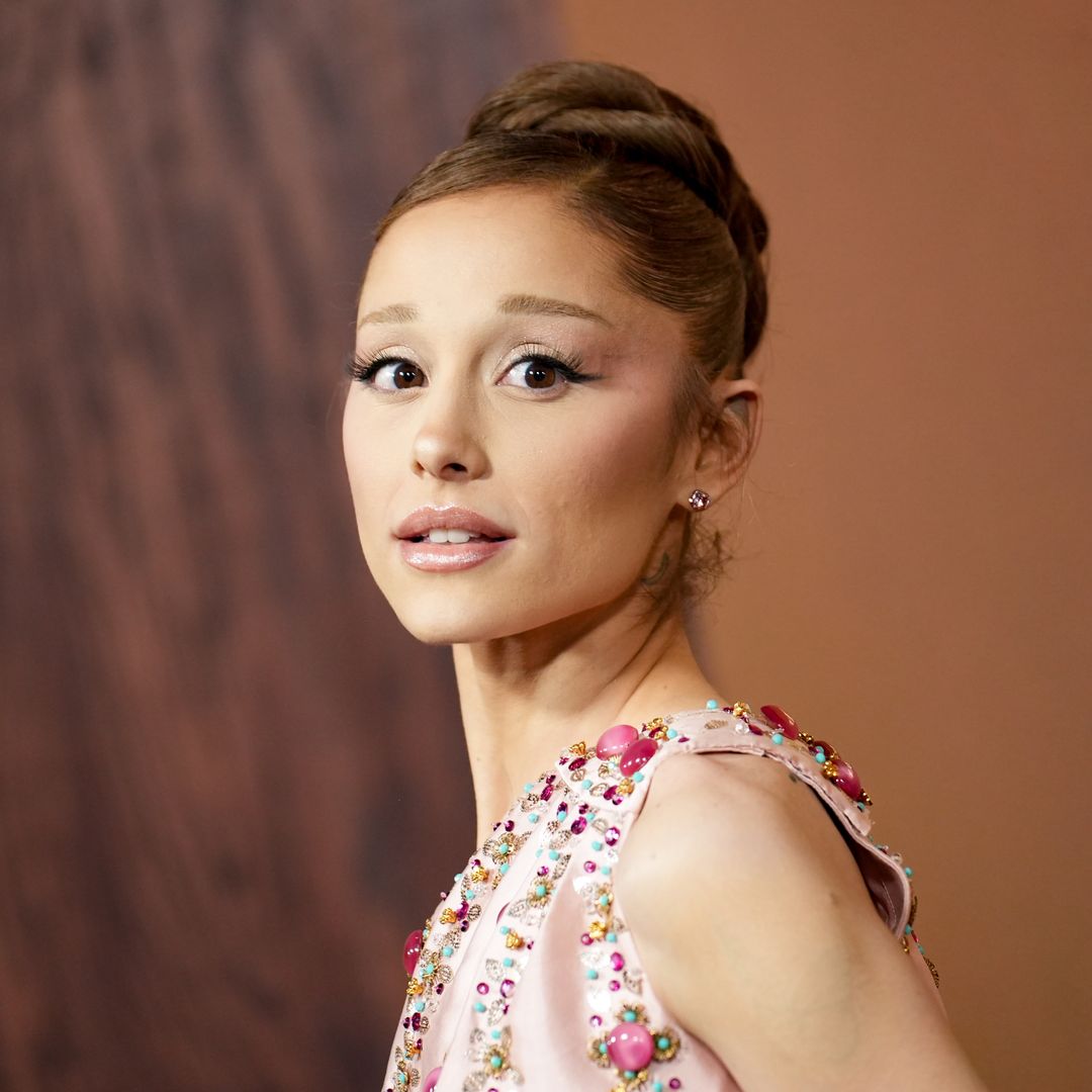 Ariana Grande goes full retro with a brand new look: 'BOBIANA'