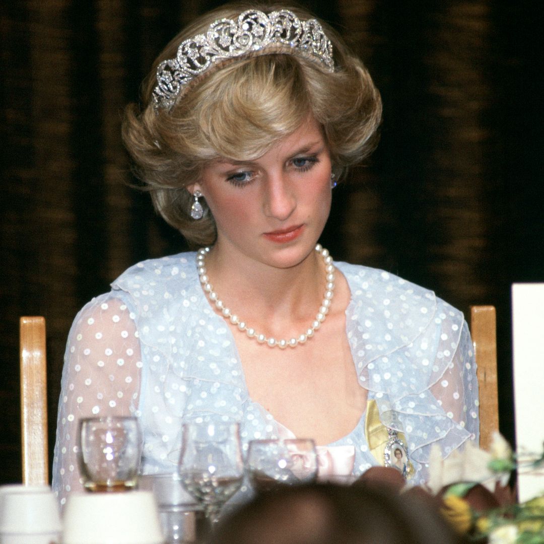 Princess Diana At A Banquet In New Zealand Wearing A Blue Chiffon Evening Dress Designed By Fashion Designers David And Elizabeth Emanuel