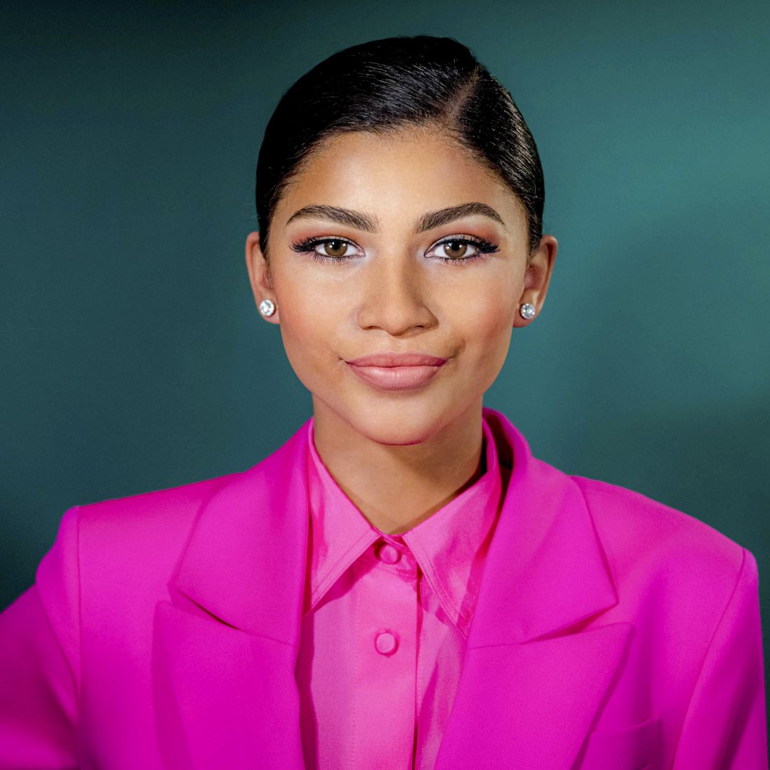 Zendaya captured wearing her jaw-dropping engagement ring while walking her dogs with Tom Holland