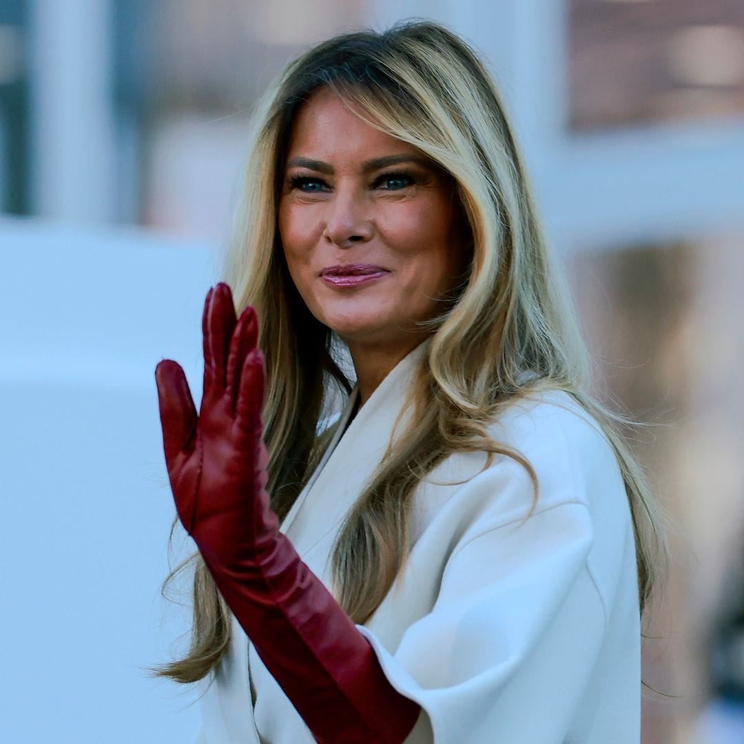 Melania Trump welcomes the White House Christmas tree to kick off the holiday season