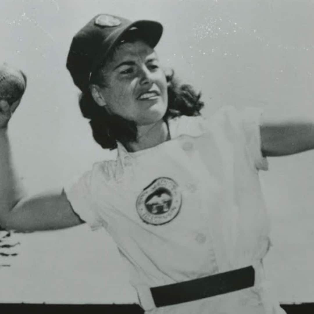  Margaret Villa Throwing photograph