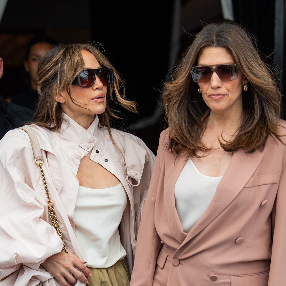 Jennifer Lopez's rarely seen sister Lynda debuts dramatic new look that has everyone talking