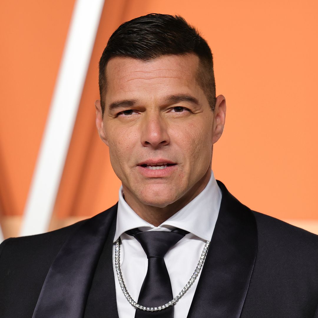 Ricky Martin enternece las redes al llevar a su hijo Renn a la escuela