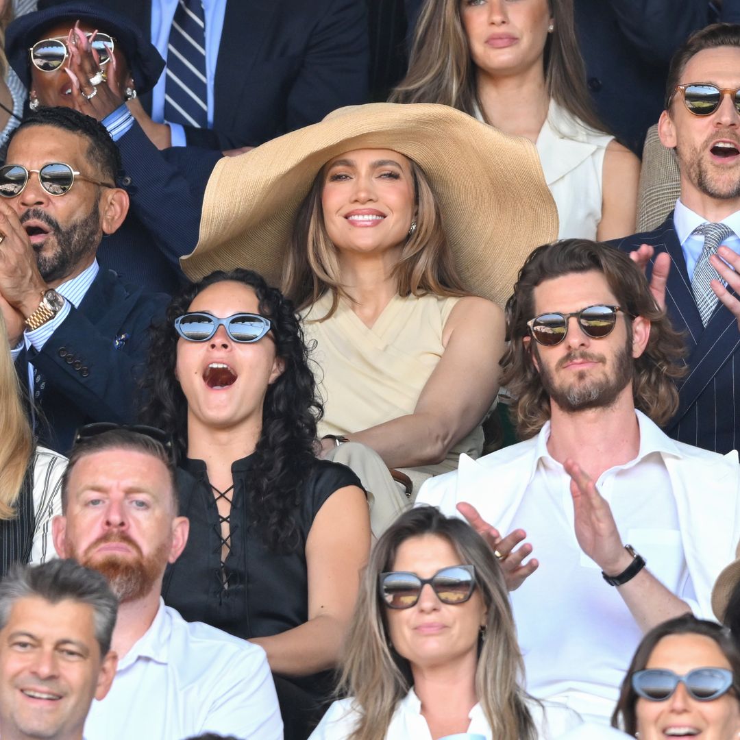 Jennifer Lopez becomes the center of attention with a wide-brim hat in a sea of sunglasses