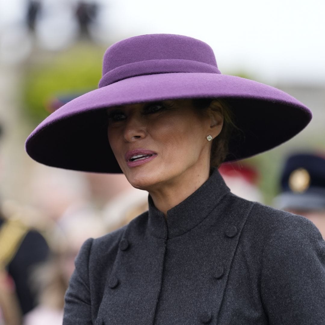 First Lady Melania Trump stood out in a bold Carolina Herrera gown while meeting the British Royals