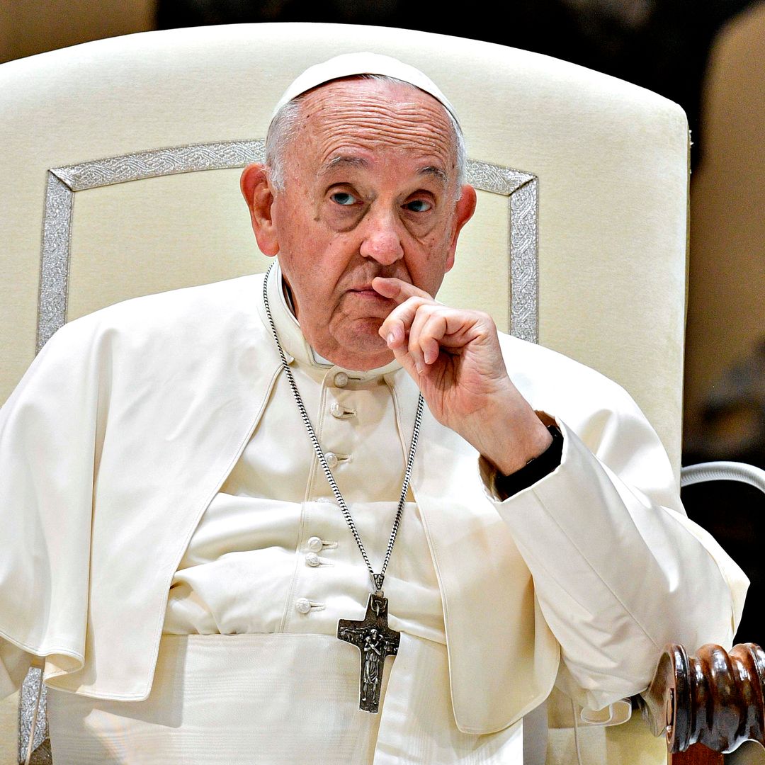 Pope Francis' condition takes a sudden turn for the worse: He is now on breathing machine