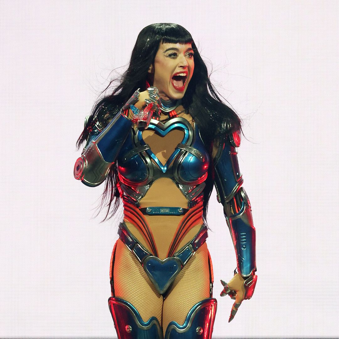 Katy Perry's reaction after one of her concert attendees said she was from Mexico: 'No, no no, no!' [VIDEO]