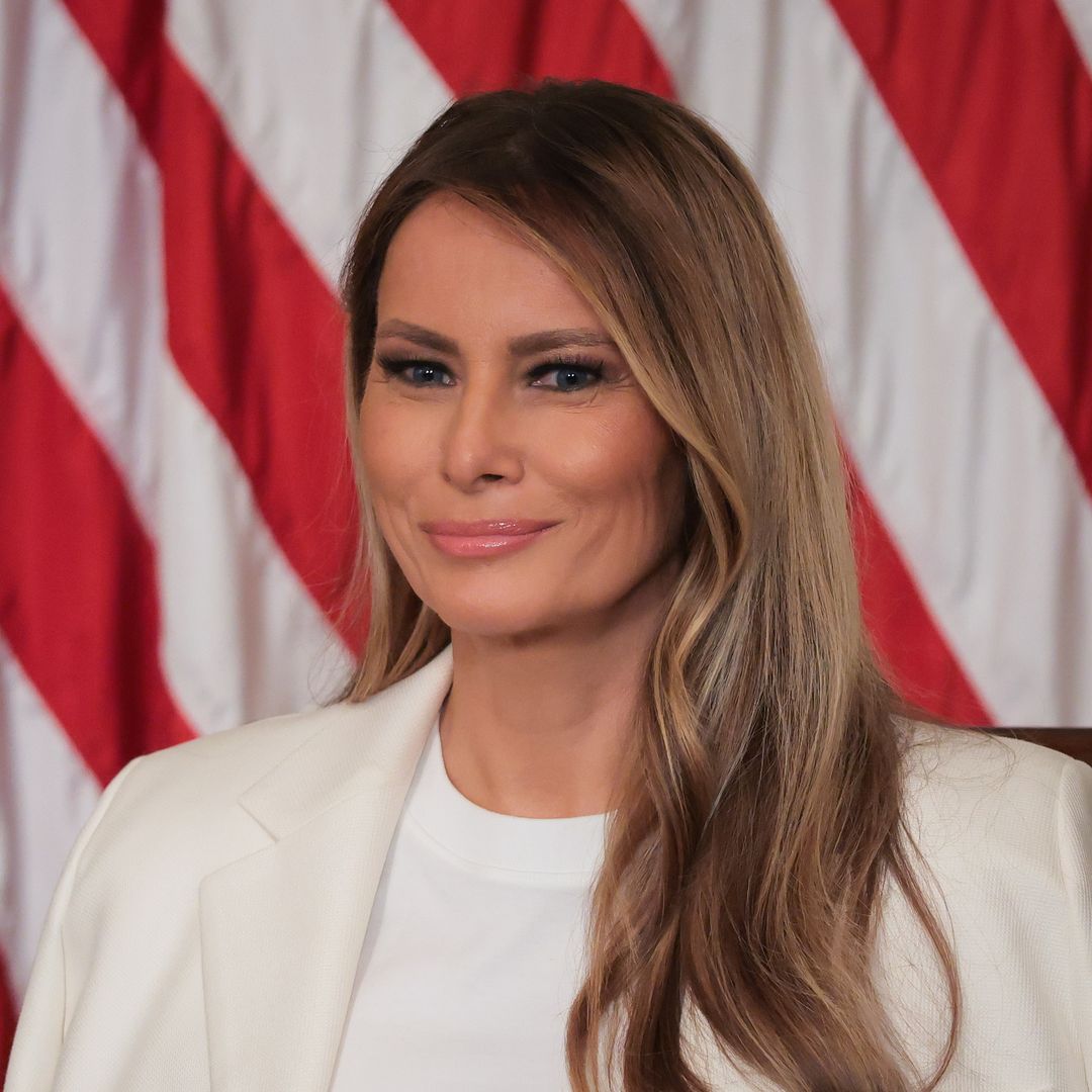 Melania Trump steps out in glamorous look to continue First Lady tradition